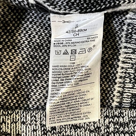 Banana Republic | Zebra Print Wool-Blend Sweater | Small - Picture 9 of 9